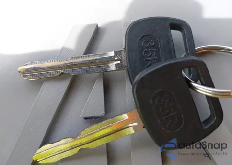 2004 Toyota Tundra Limited V8 from USA, damaged, VIN 5TBET38114S447377